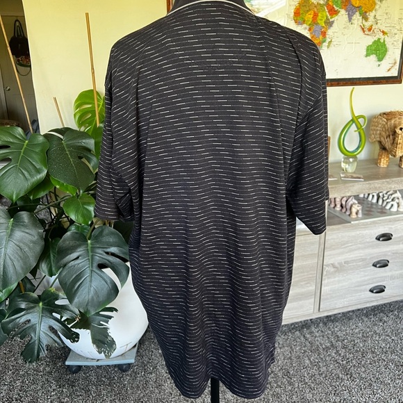 Van Heusen Dark Polo with Subtle White Stripes - Picture 4 of 7